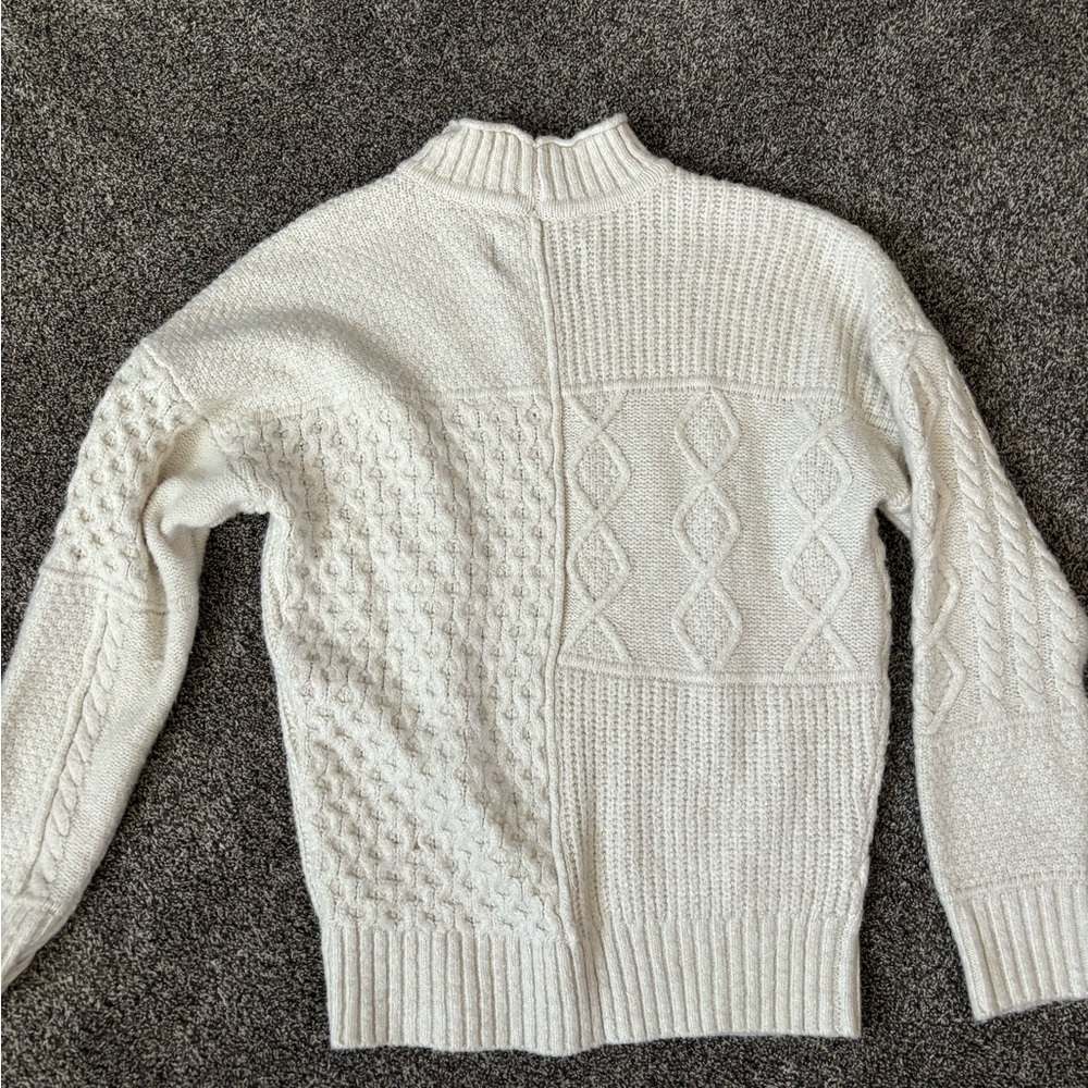 AEO sweater